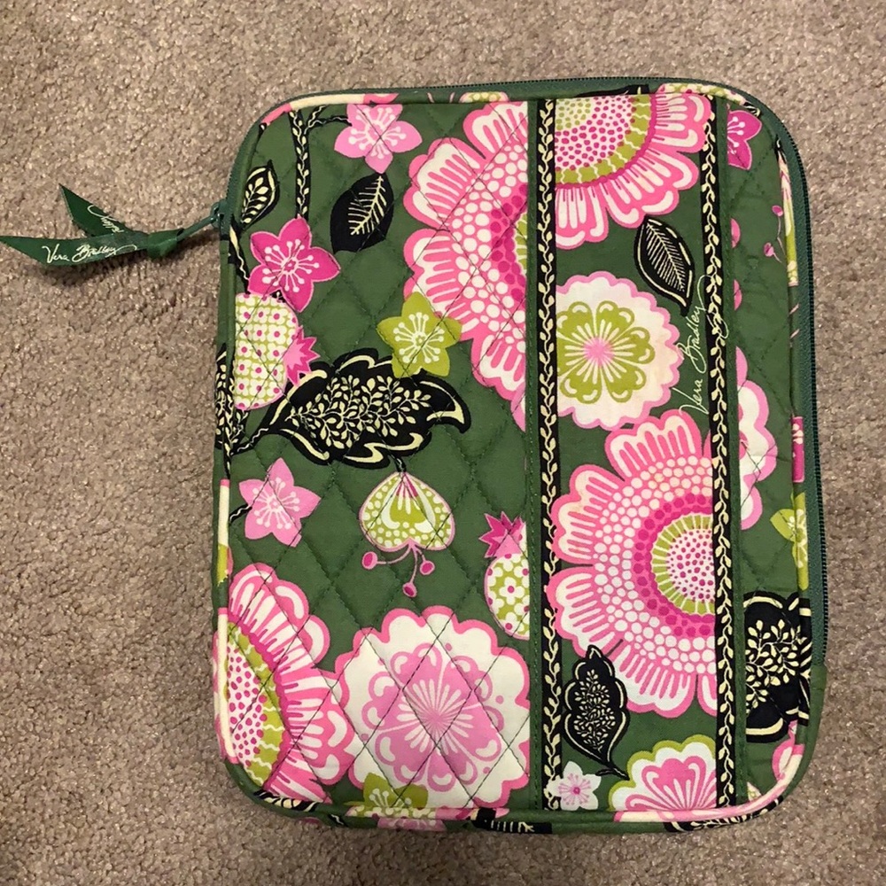 Vera Bradley Tablet sleeve🌸